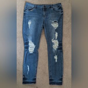 refuge Distressed Skinny Jeans in Medium Blue